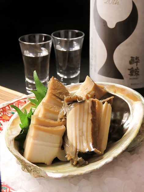 お料理：黒鮑の酒蒸し お酒：酔鯨（すいげい）（日本酒：高知県）